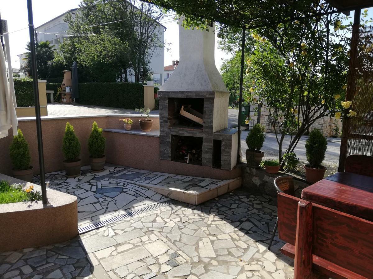 Family Apartman Luka Apartment Rovinj Exterior photo