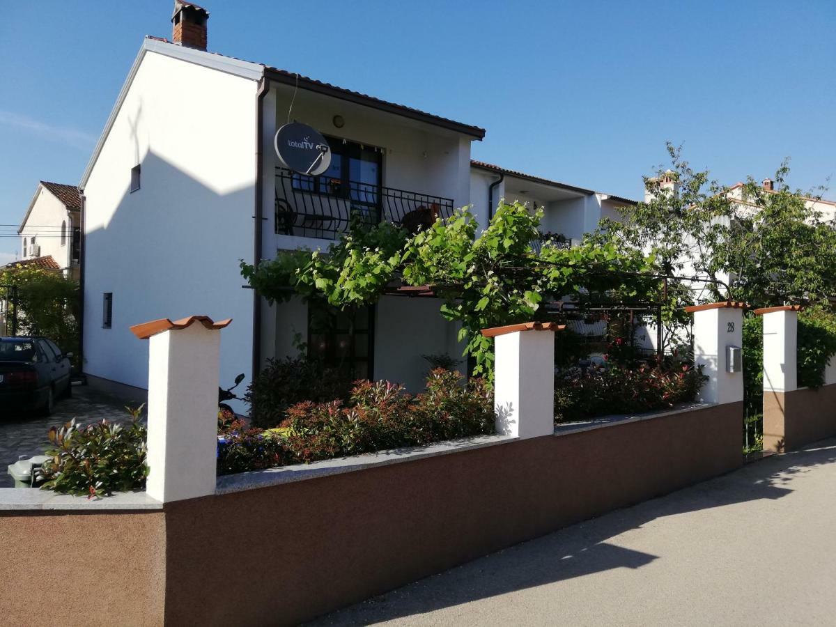 Family Apartman Luka Apartment Rovinj Exterior photo