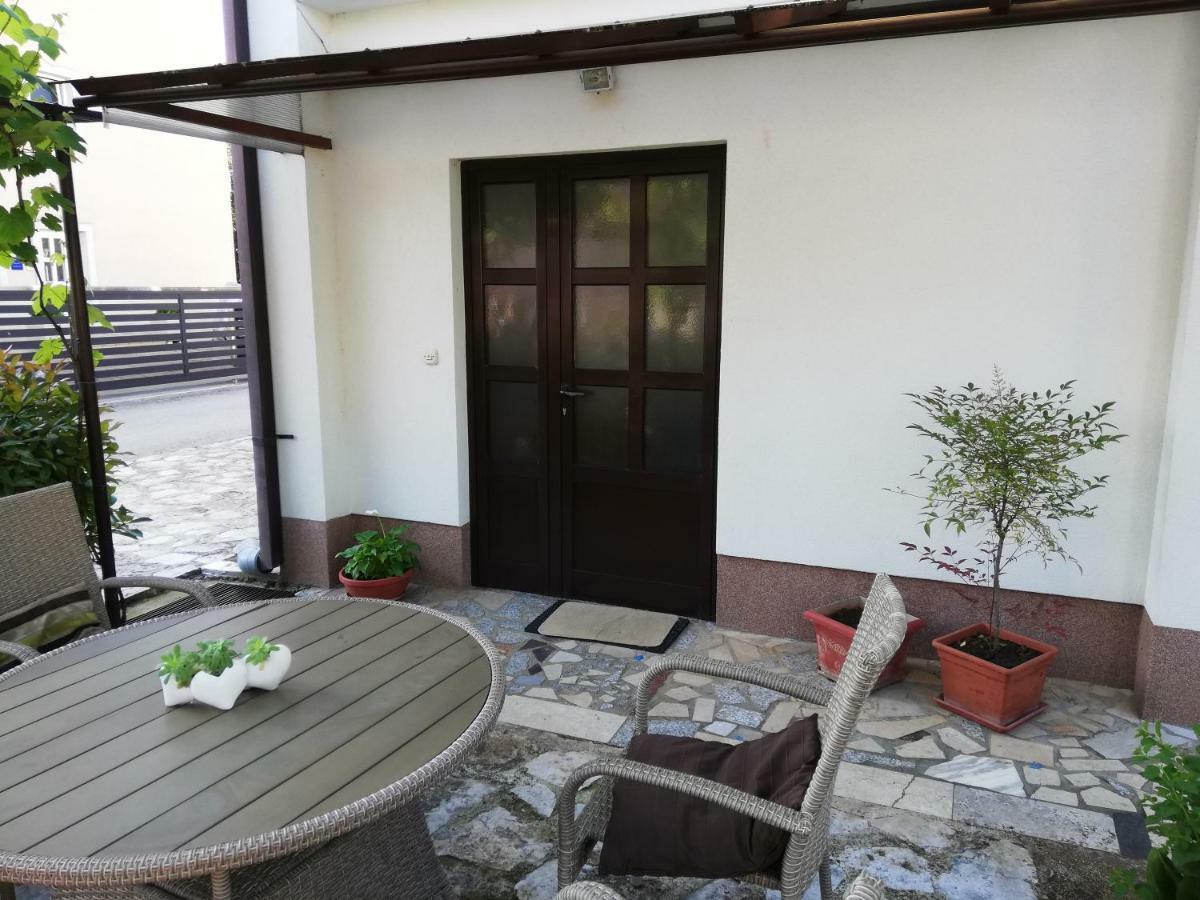 Family Apartman Luka Apartment Rovinj Exterior photo